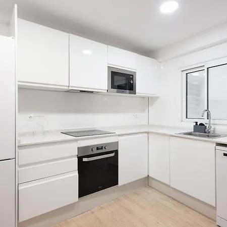 Hub Apartment *