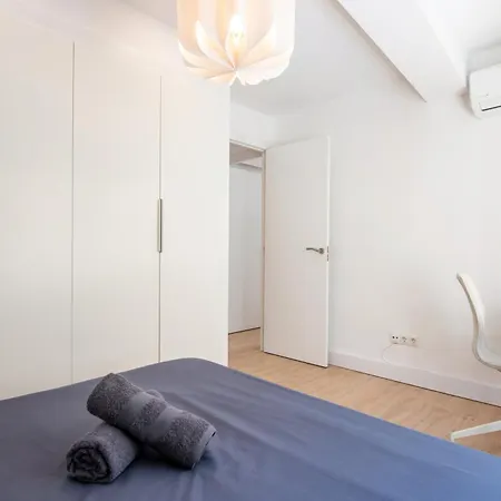 Hub Apartment *